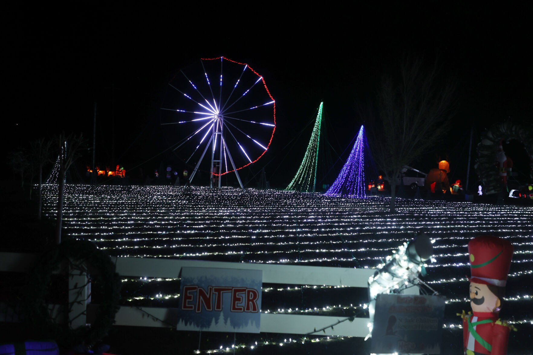 Holiday lights